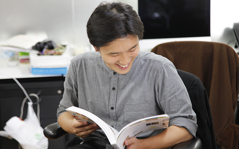 ▲「これほしいなぁ!」と言っていた井手ですが、値段を見て、いったん保留していました。